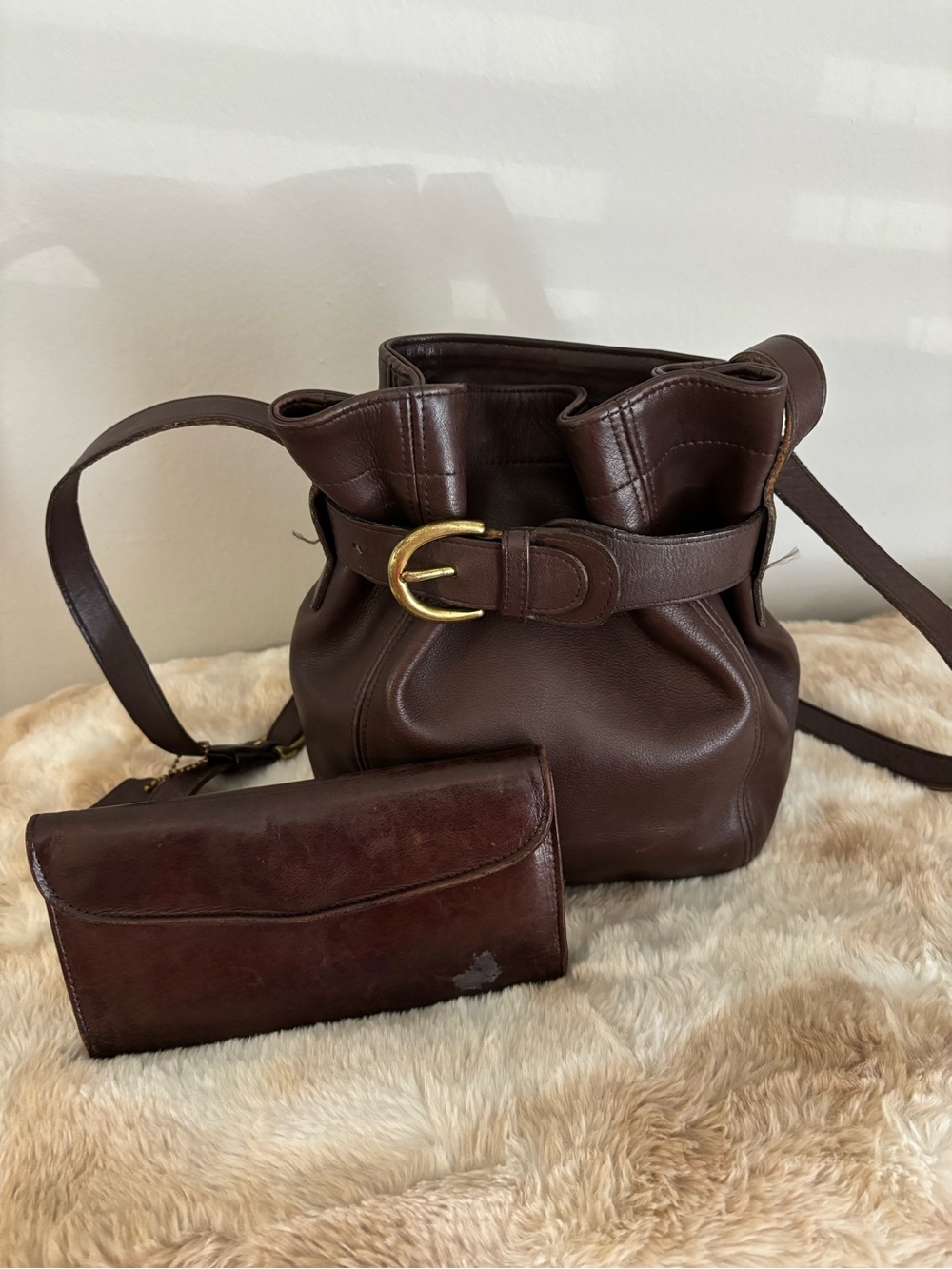Women's Brown Leather Vintage SoHo Bucket Bag with Belt Accent bonus vtg wallet